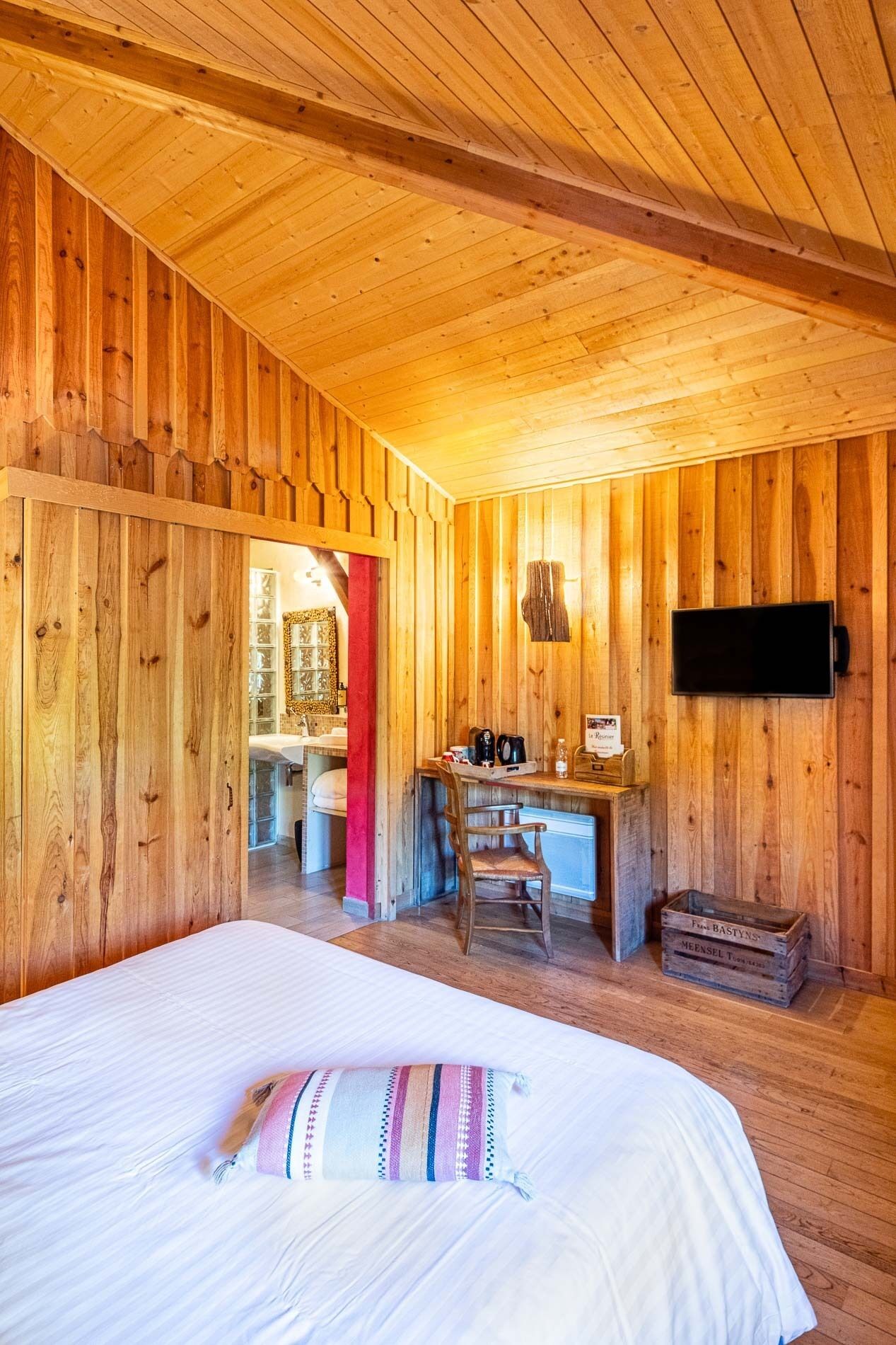 double room, private bathroom