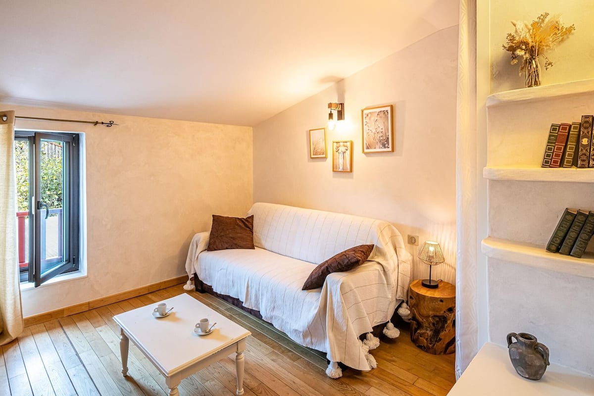 Suite, Private Bathroom