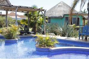 Seasonal outdoor pool, pool umbrellas, pool loungers - Casitas El Salitral  (El Pescadero)