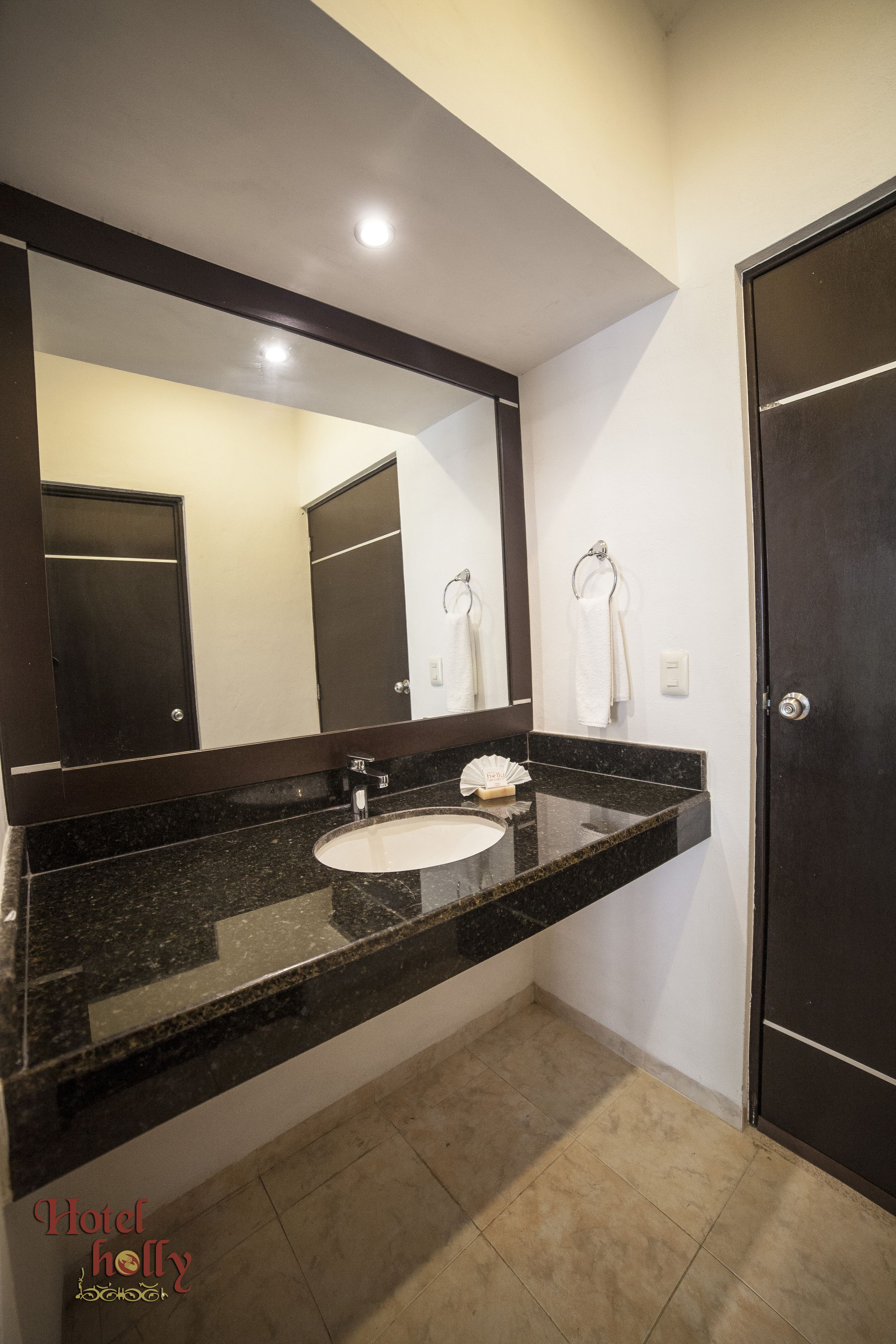 shower, free toiletries, towels