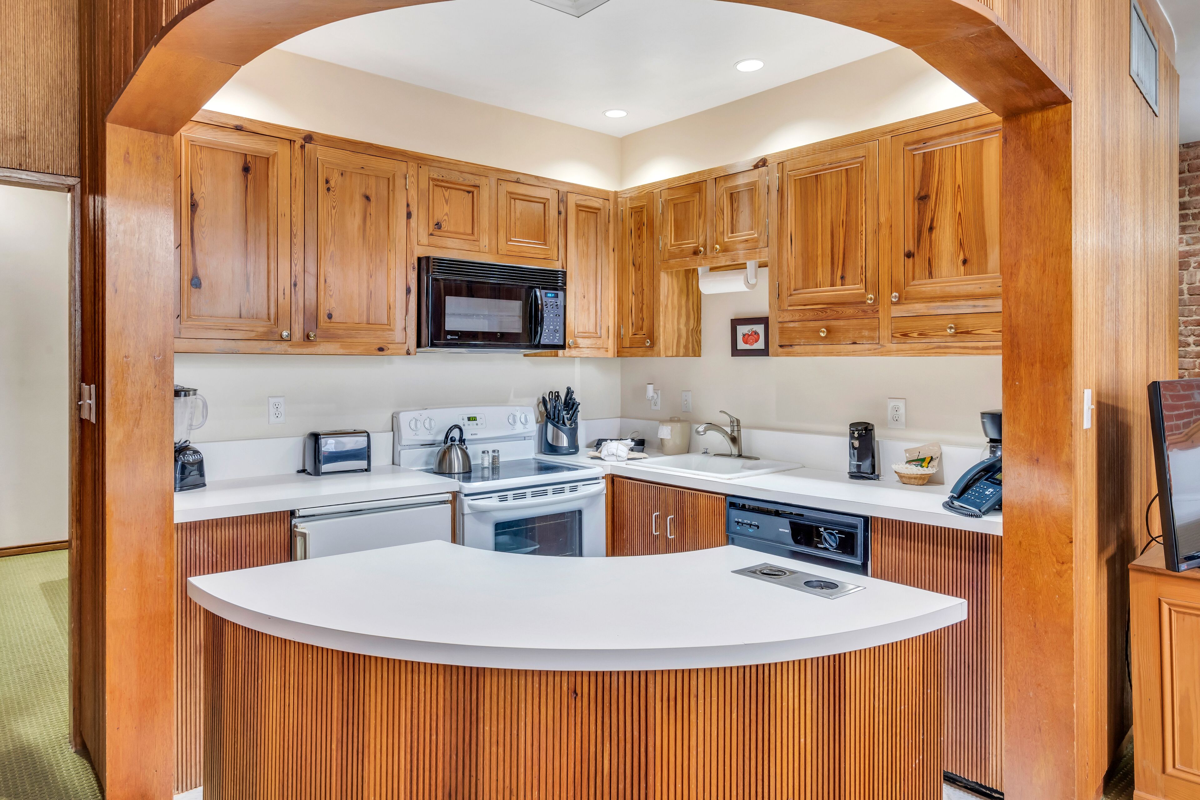 signature suite, multiple beds | private kitchen | fridge, microwave, oven, stovetop