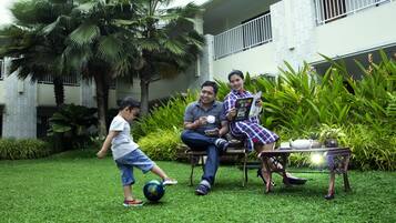 Children’s play area – outdoor