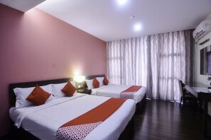 Superior King | Desk, iron/ironing board, free WiFi - Nova Kuching Hotel (Kuching)