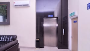 フロント
