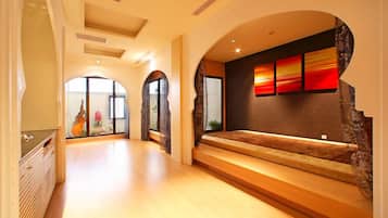 Grand Deluxe Double Room | Minibar, in-room safe, desk, soundproofing