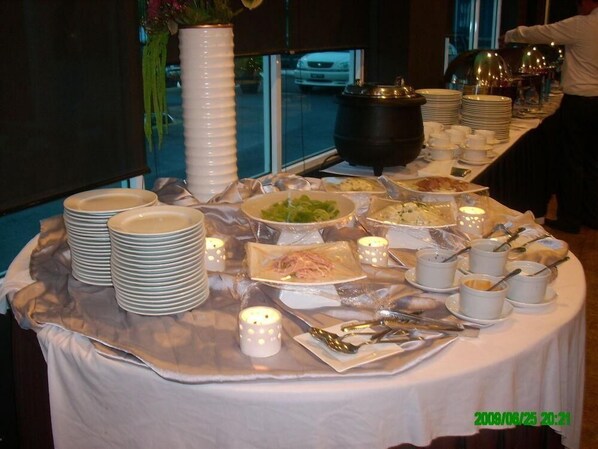 Local and international cuisine