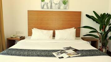 Una cassaforte in camera, una scrivania, insonorizzazione