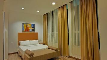 In-room safe, desk, soundproofing, iron/ironing board