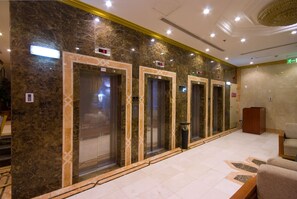 内部エントランス