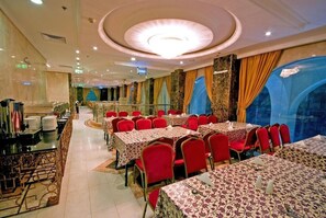Dining - Dar Al Eiman Ohud (Madinah)