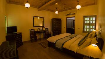 Deluxe Triple Room, 3 Single Beds | Select Comfort beds, minibar, desk, laptop workspace