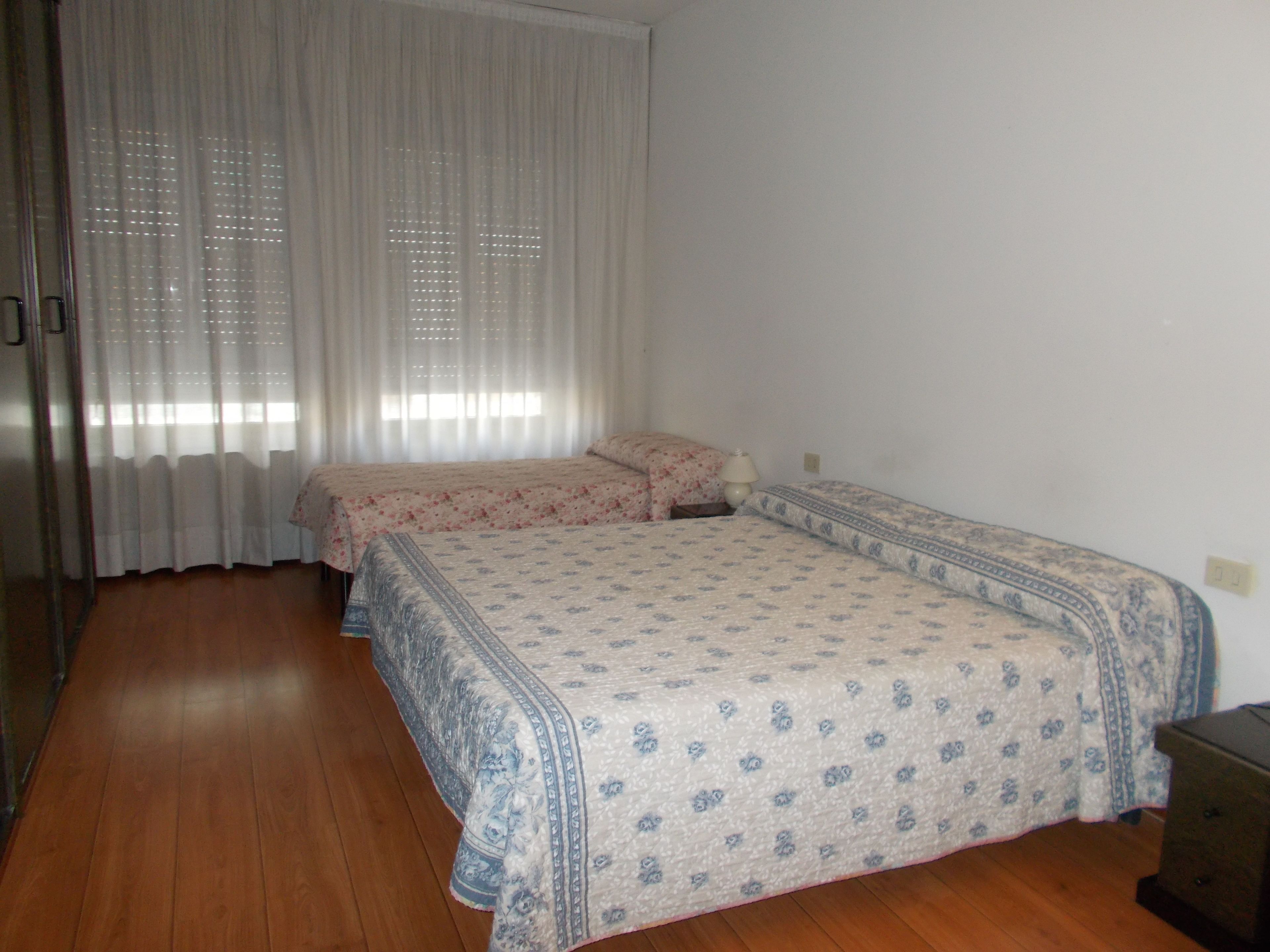 Superior Apartment | Blackout drapes, iron/ironing board, free cribs/infant beds