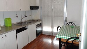 Superior Apartment | Private kitchen - Residence Pola (Milan)