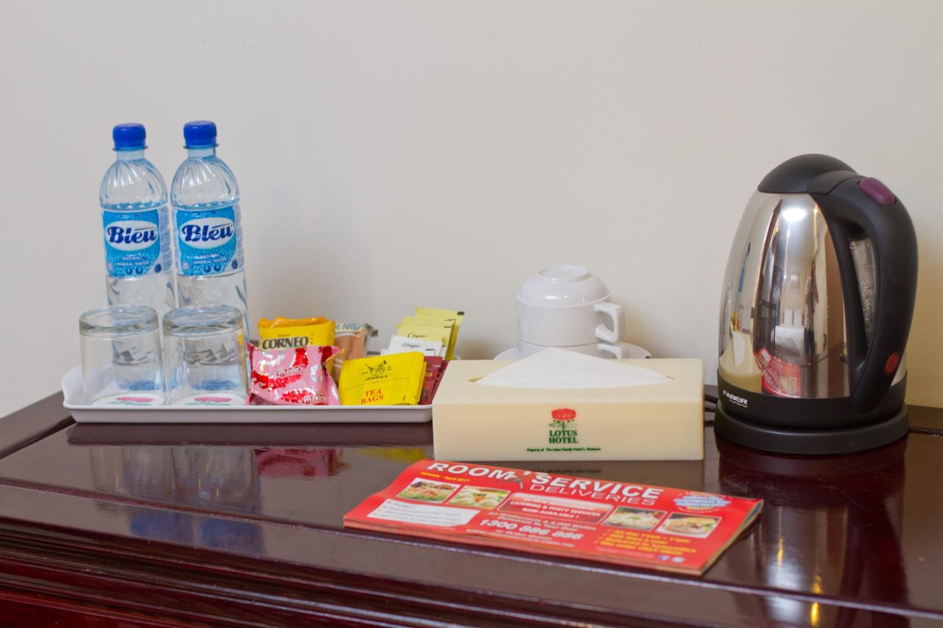 coffee/tea maker, electric kettle