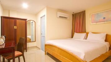 Superior Double Room, 1 King Bed | In-room safe, desk, free WiFi, bed sheets