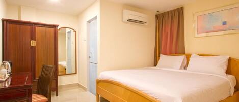 Superior Double Room, 1 King Bed | In-room safe, desk, free WiFi, bed sheets