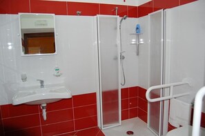 Comfort Double Room, Hill View | Bathroom | Free toiletries, hair dryer, bidet, towels - Agriturismo Parra (Santa Lucia del Mela)