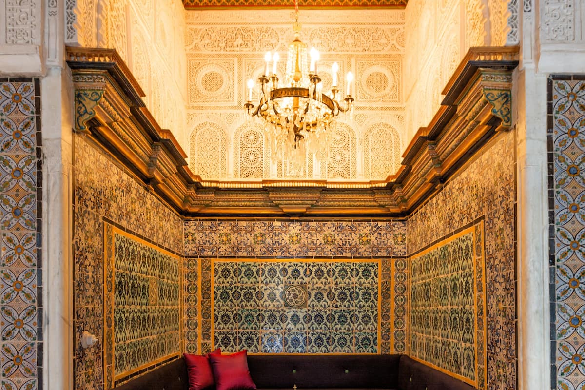 Traditional Room (Histroique) | Premium bedding, minibar, in-room safe, desk