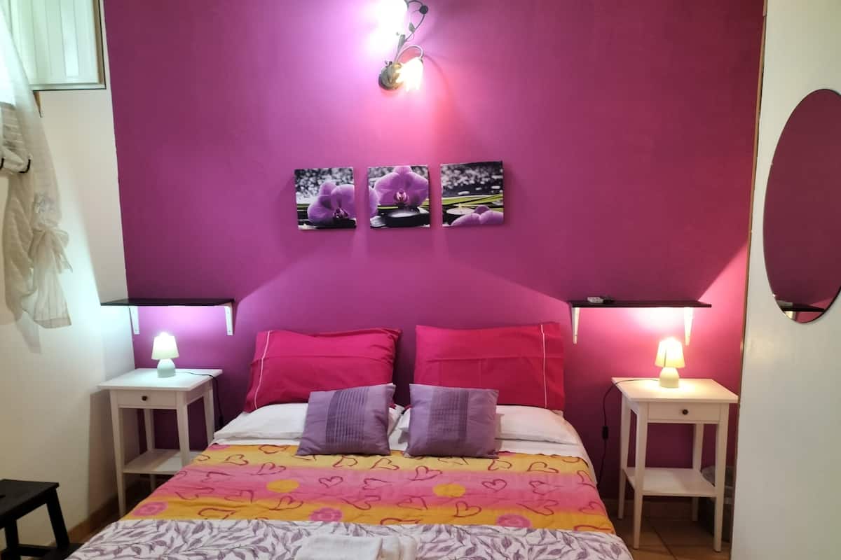 Peralatan tempat tidur premium, meja, kalis bunyi