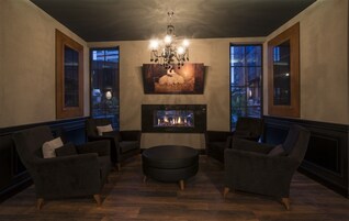 Se sirven desayunos, almuerzos y cenas; cocina internacional