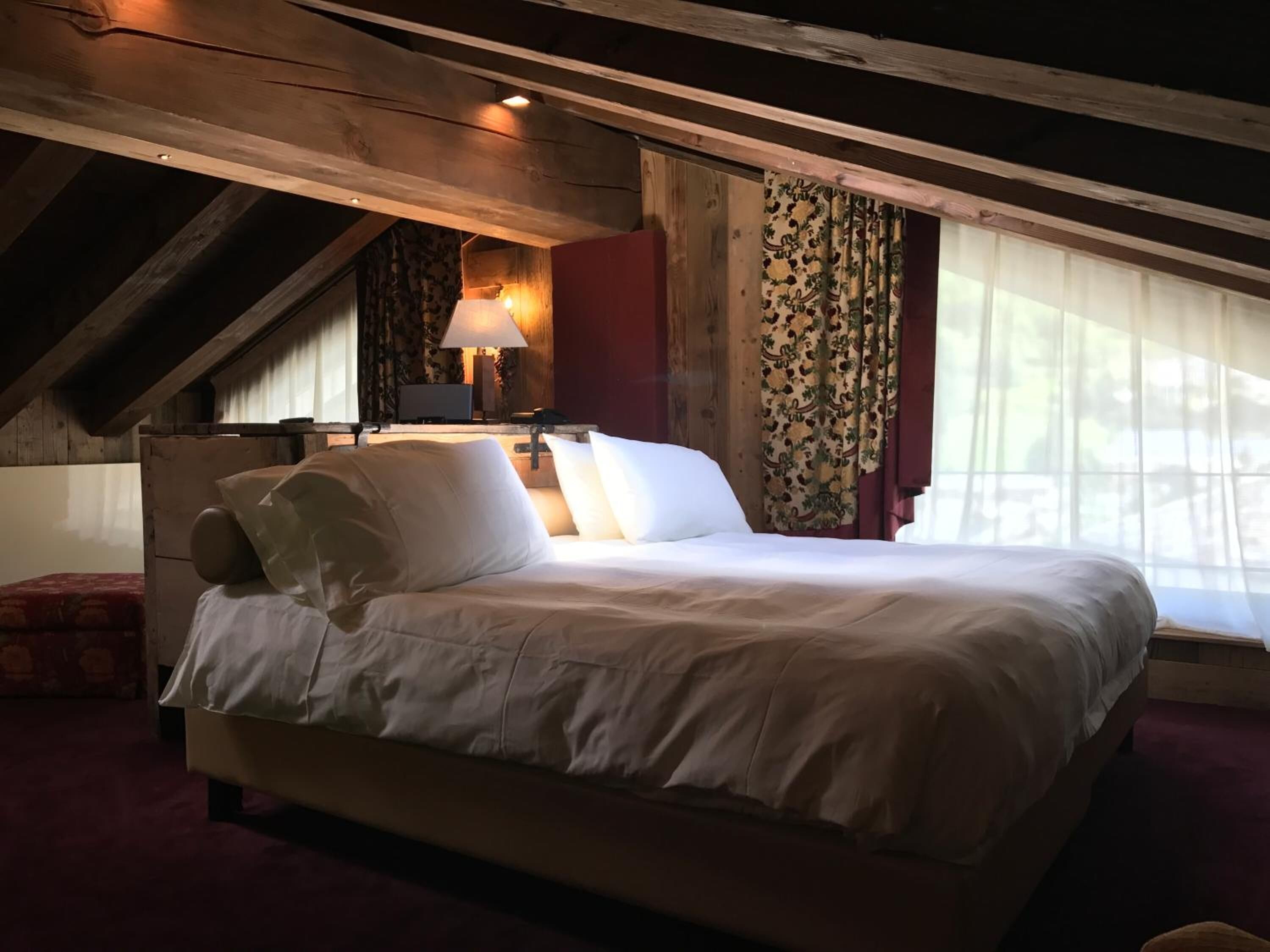 1 bedroom, premium bedding, minibar, in-room safe