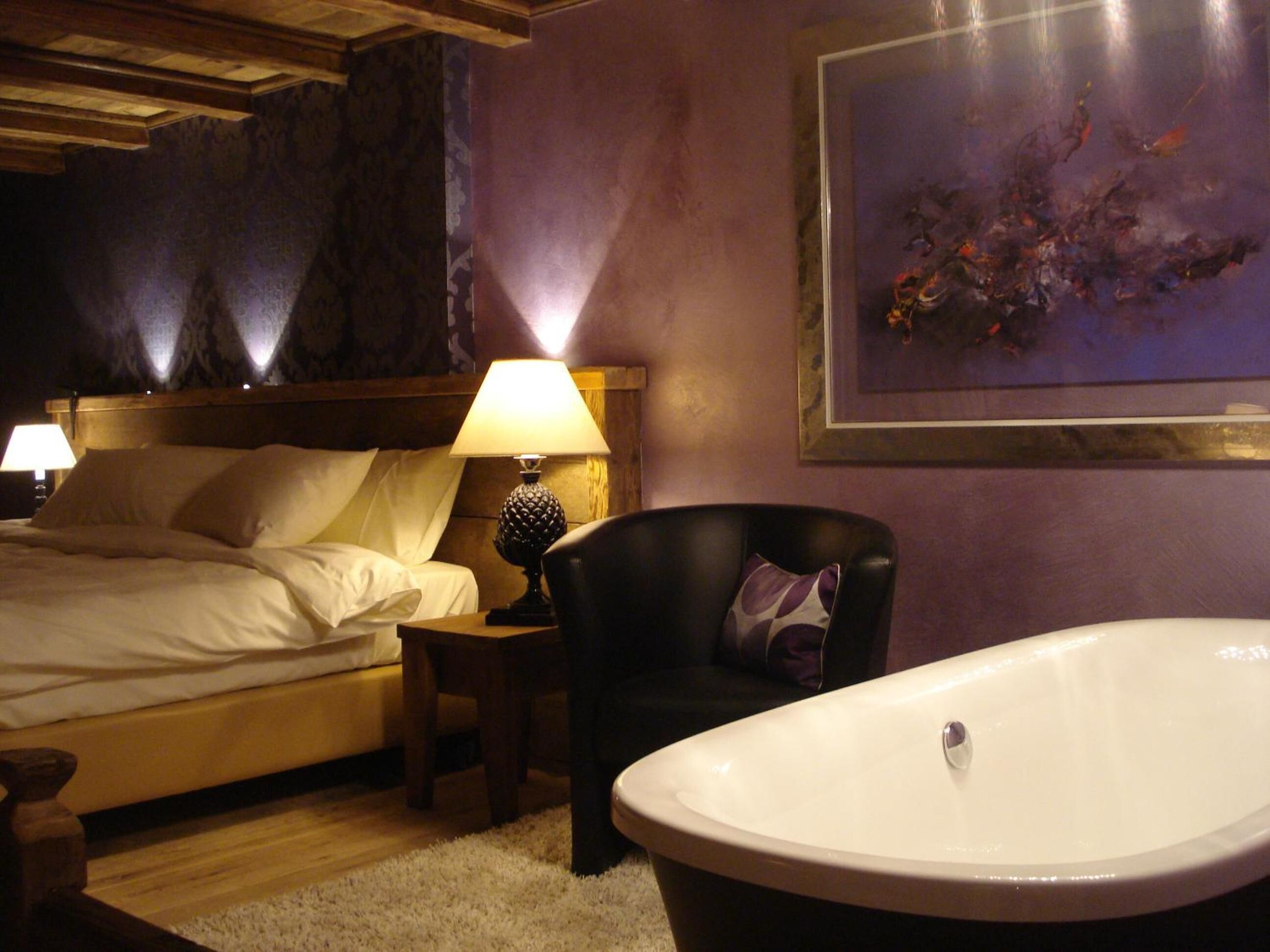 1 bedroom, premium bedding, minibar, in-room safe