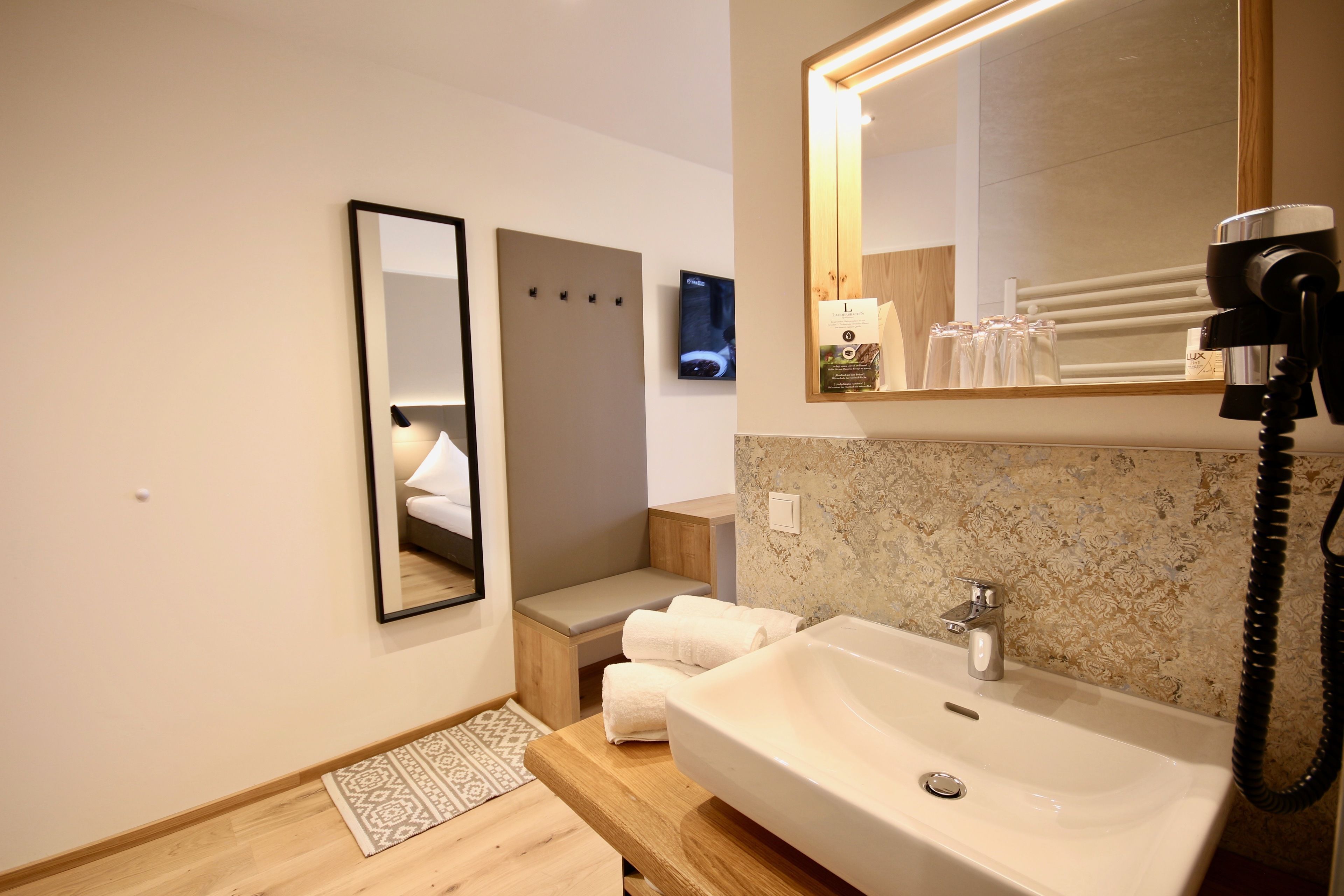 comfort plus double room, mountain view (partially with balcony)  | bathroom | shower, hair dryer, towels