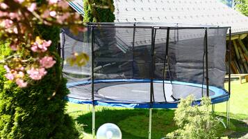室外兒童遊樂區