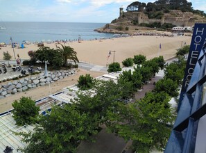 In-room safe, free WiFi, bed sheets - Hotel Corisco (Tossa de Mar)