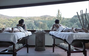 Sale per trattamenti di coppia, vasca idromassaggio, bagno turco