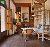 Suite (Masia) | Living area | Flat-screen TV