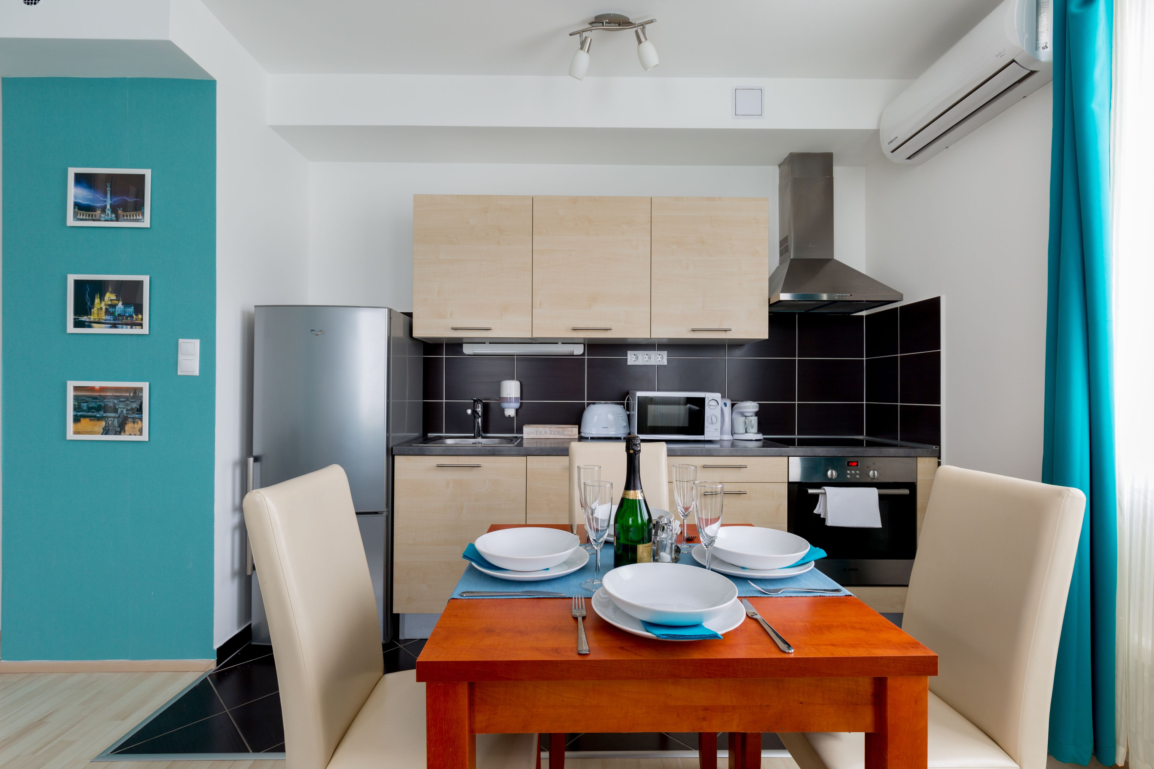 basic apartment, 1 bedroom | in-room dining