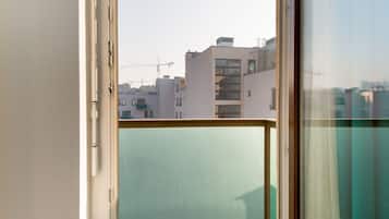 Deluxe Apartment, 3 Bedrooms | Balcony