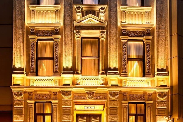 Front of property – evening/night