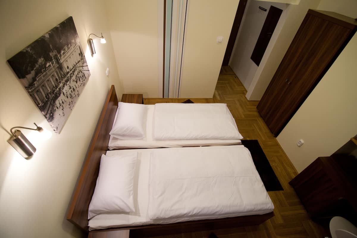 In-room safe, iron/ironing board, free WiFi, bed sheets