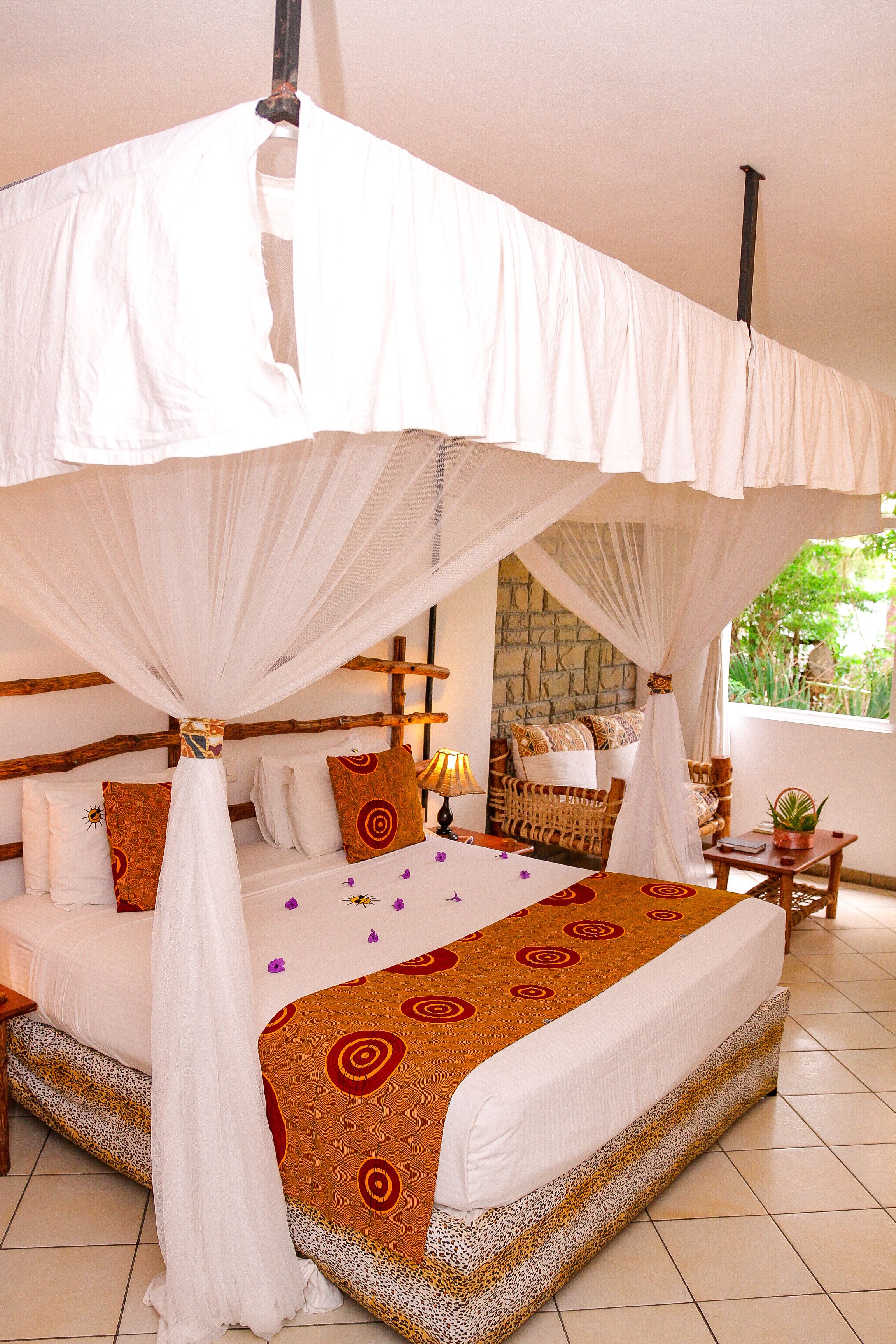 superior room | premium bedding, minibar, in-room safe, desk