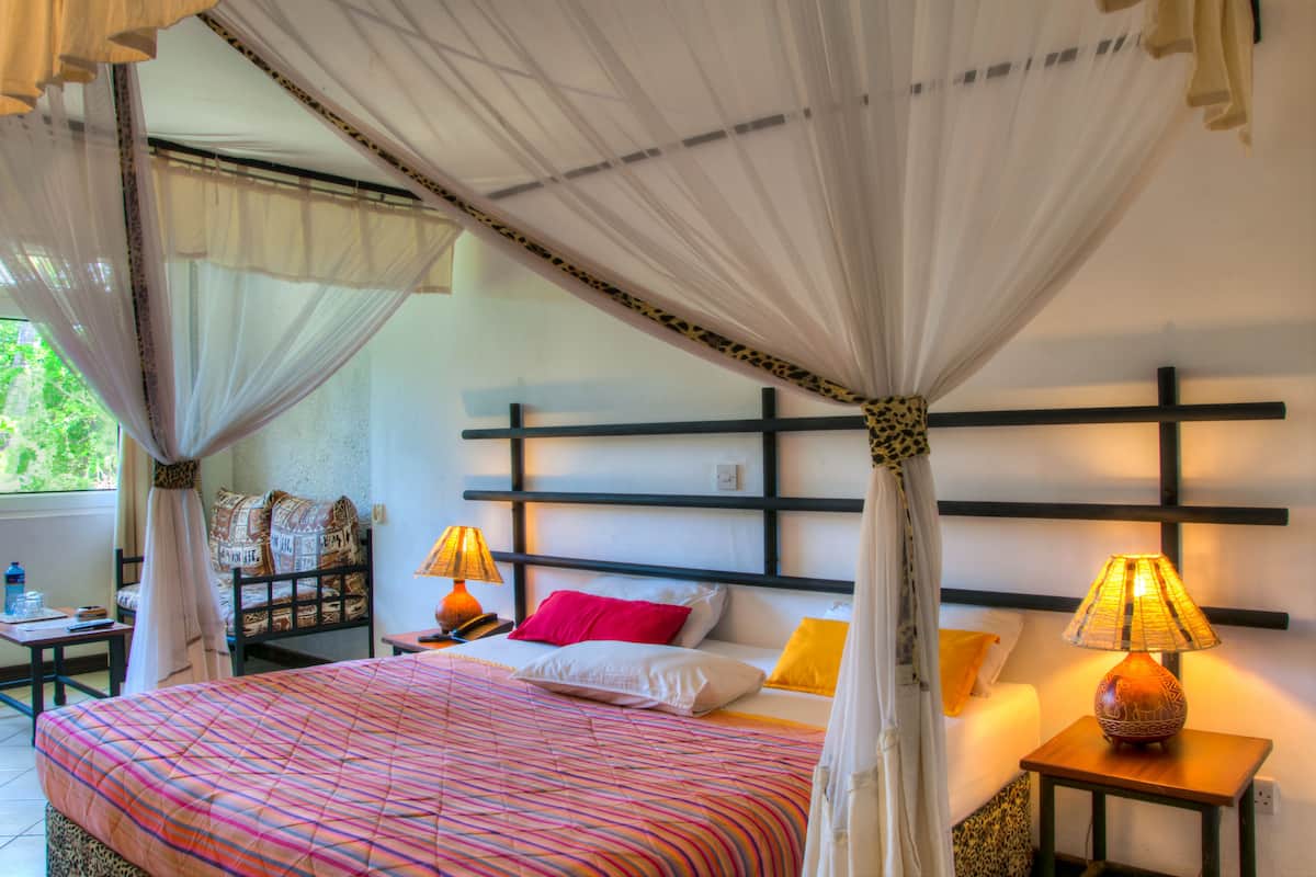 superior room | premium bedding, minibar, in-room safe, desk