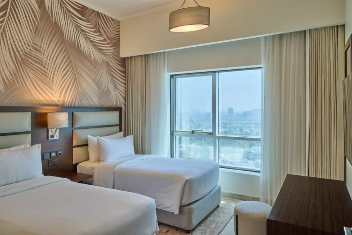 Minibar, in-room safe, individually decorated, individually furnished