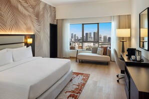 Habitación doble Deluxe, 1 cama King size | Minibar, caja de seguridad en la habitación y decoración personalizada 