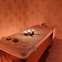 Body treatments, hydrotherapy, aromatherapy, hot stone massages