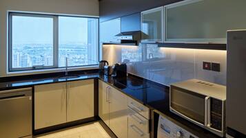 City Apartment, 2 Bedrooms | Private kitchen | Coffee/tea maker