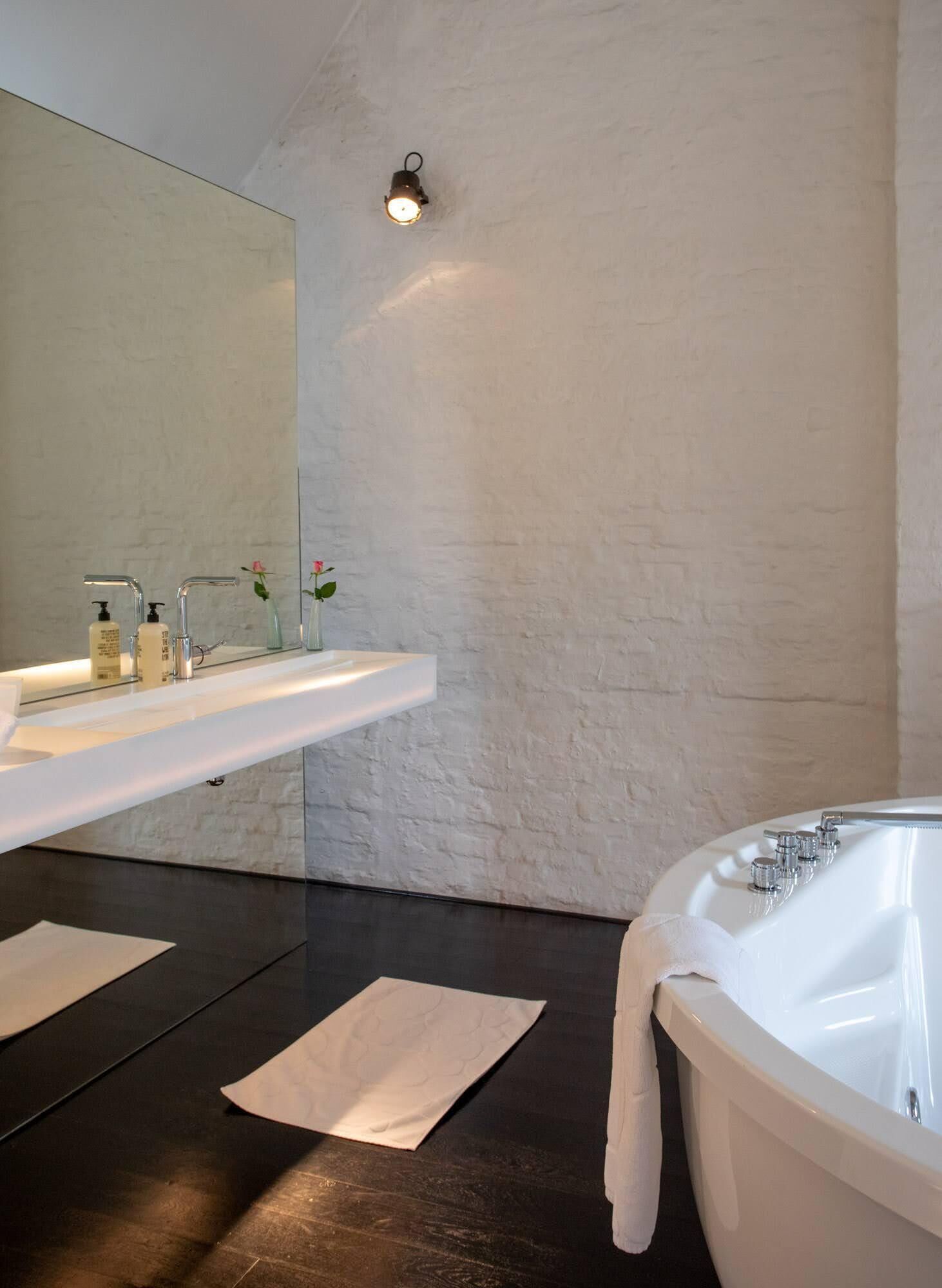 Photo - B&B Suites FEEK