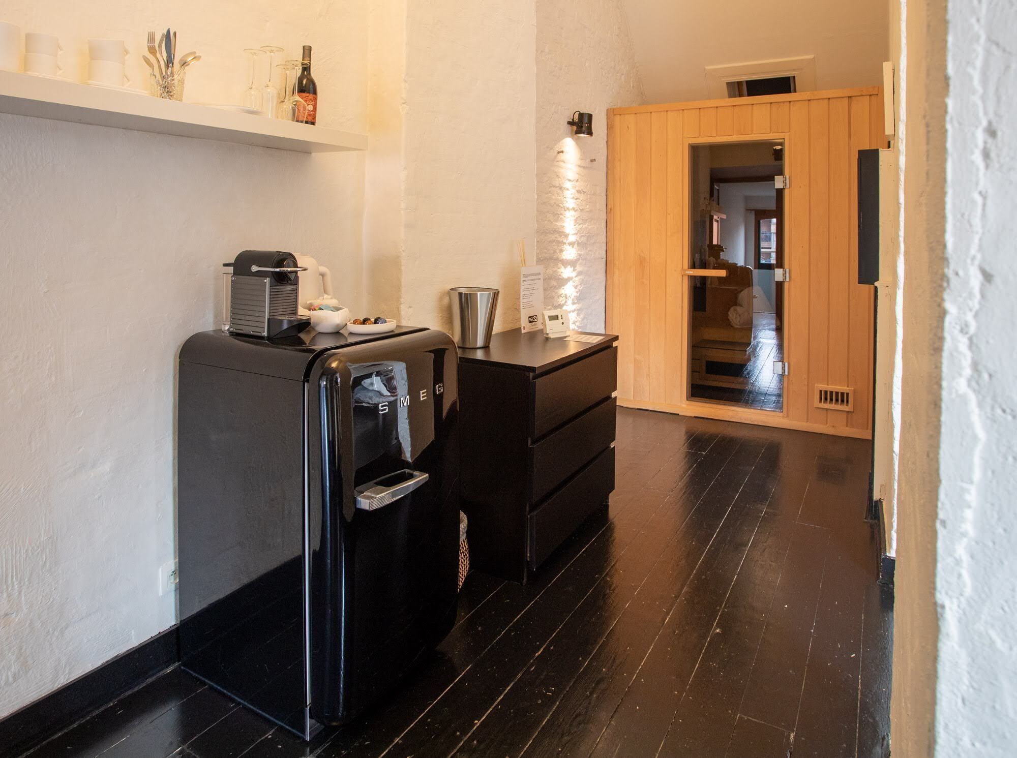 Photo - B&B Suites FEEK