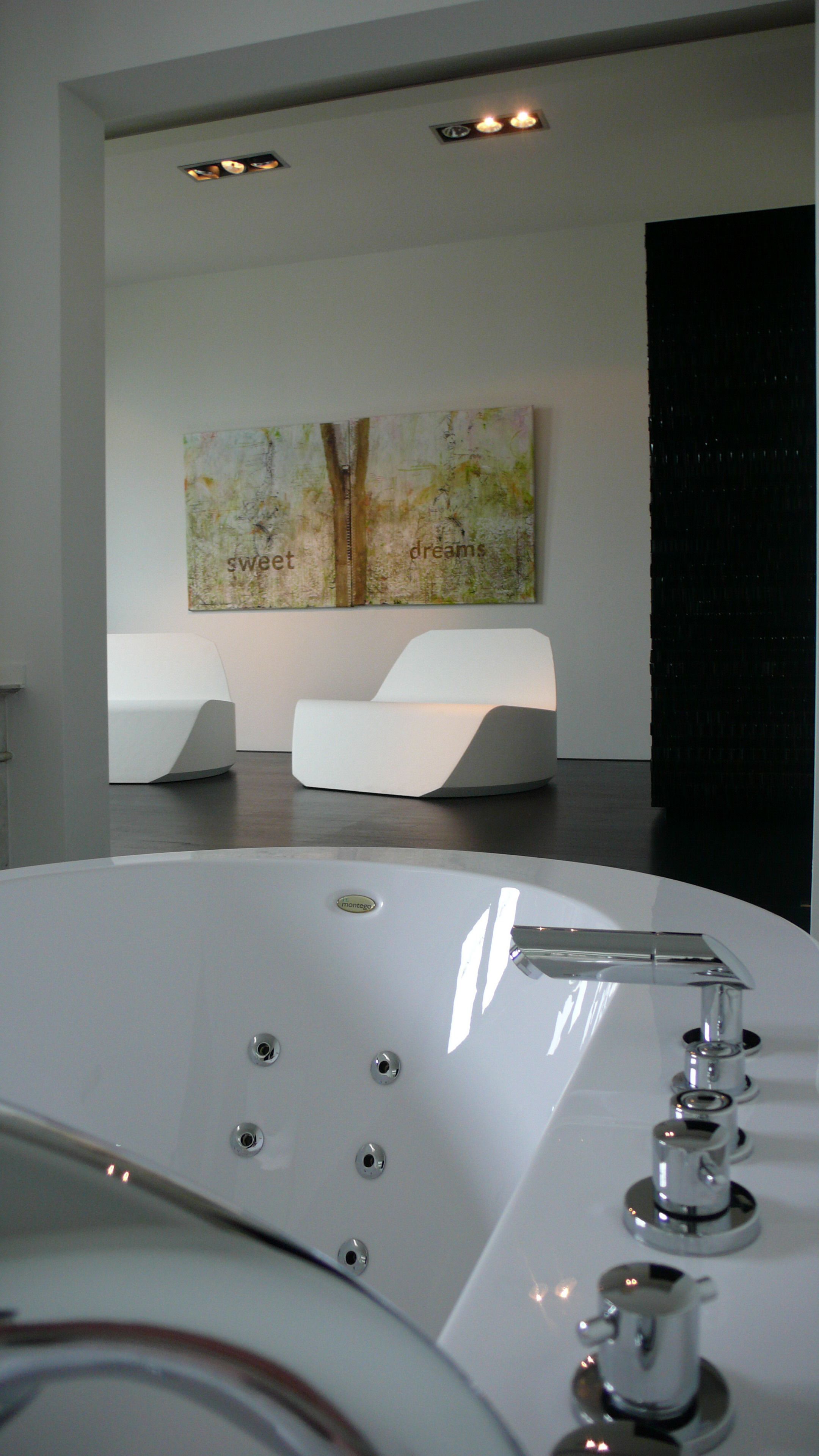 Photo - B&B Suites FEEK