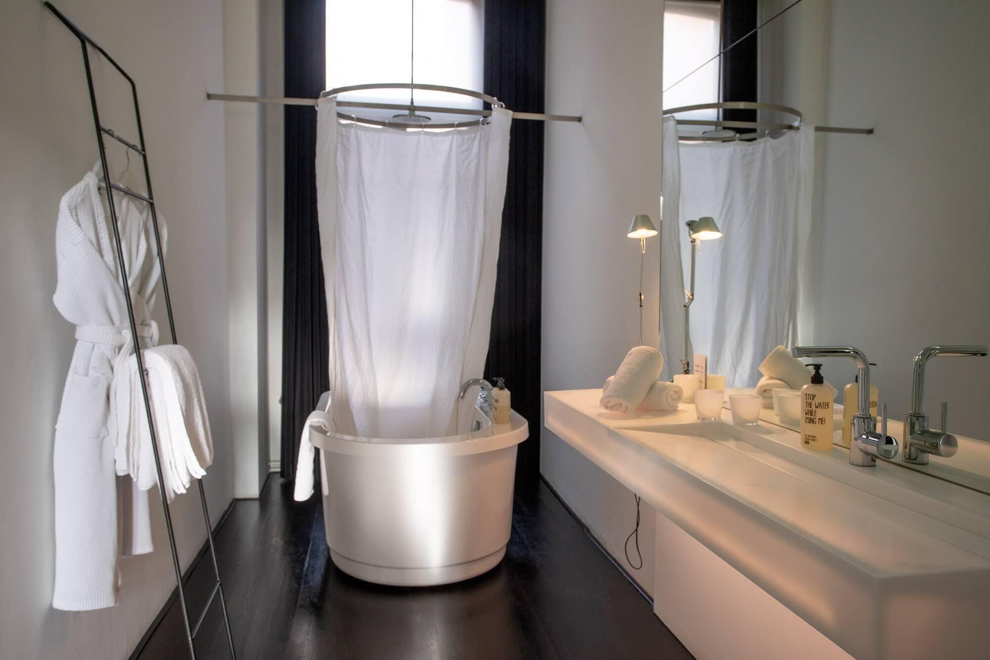 Photo - B&B Suites FEEK