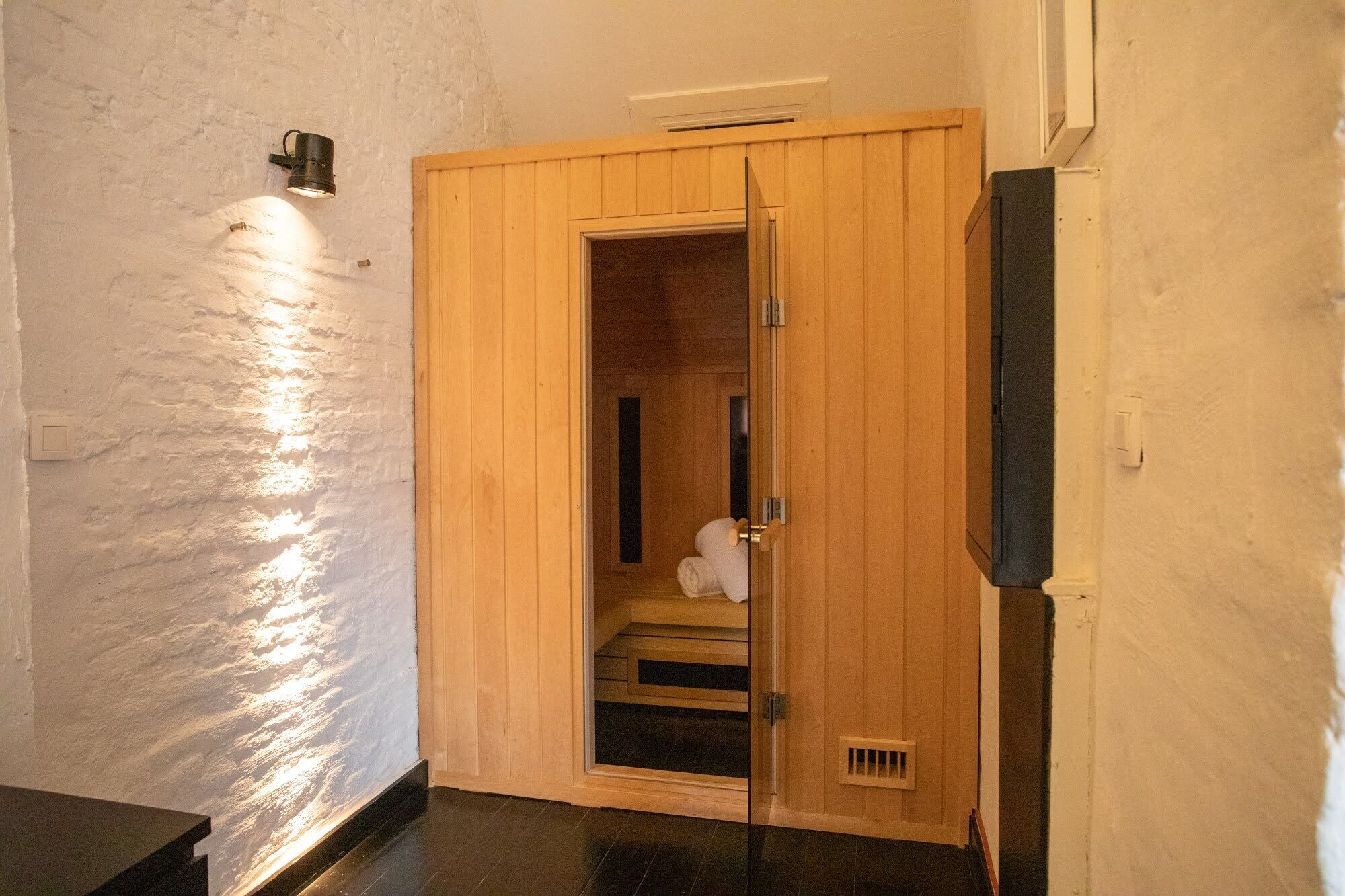 Photo - B&B Suites FEEK