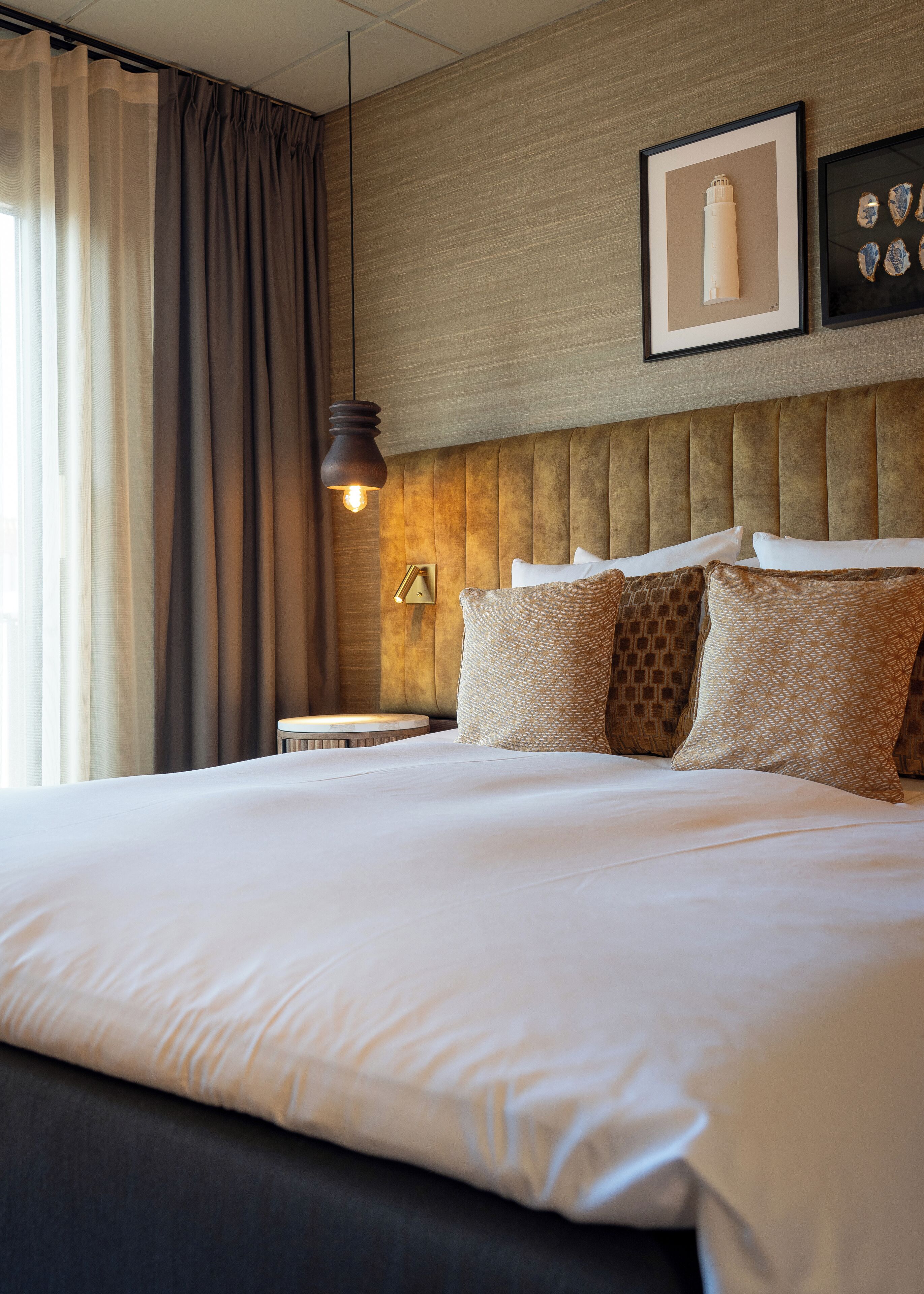 deluxe double room | premium bedding, free minibar, in-room safe, blackout curtains