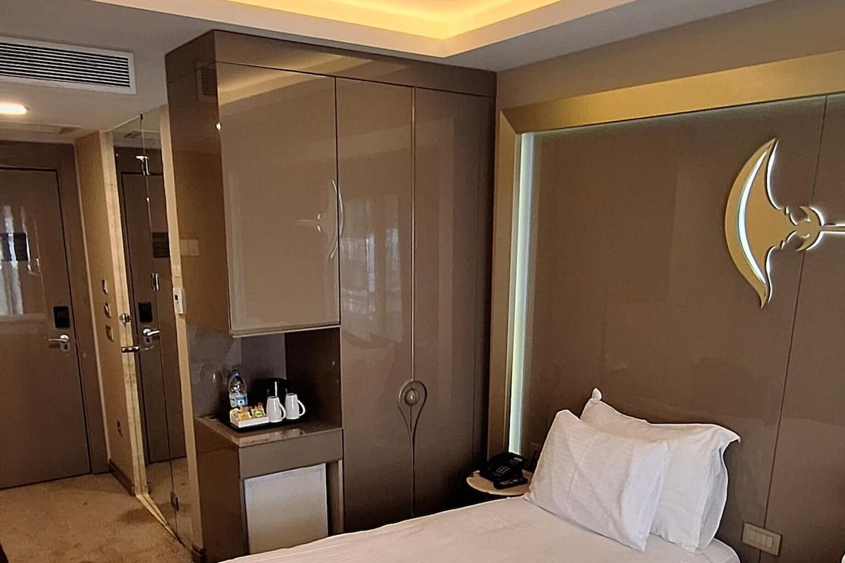 Quarto casal ou duplo standard | Roupas de cama premium, frigobar, cofres nos quartos, escrivaninha