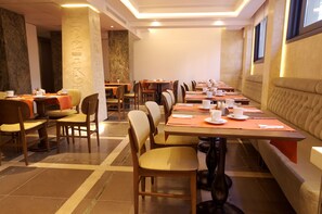Daily buffet breakfast (TRY 250 per person)