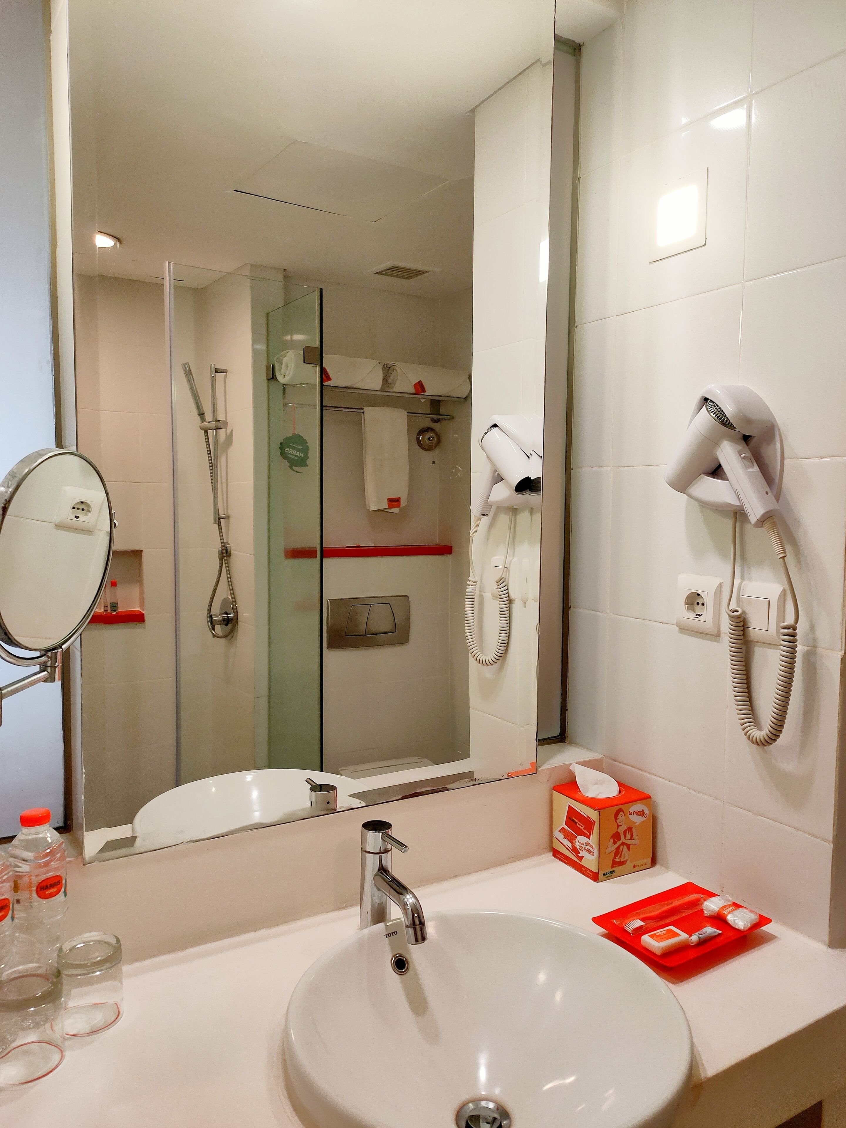 shower, free toiletries, hair dryer, slippers